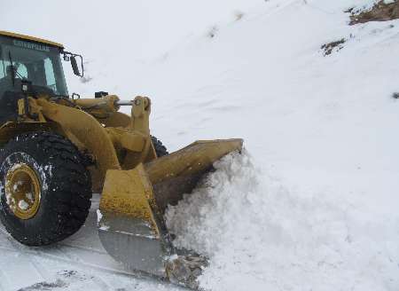 بارش برف مسدود شدن راه 80 روستای شهرستان میانه
