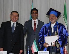 محمد جواد ظریف در قزاقستانمحمد جواد ظریف در قزاقستان
