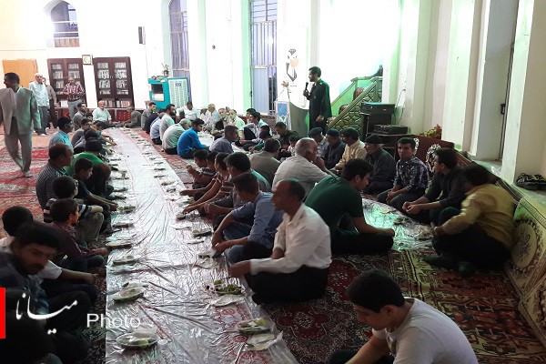 برپایی افطاری 4000 نفری نیازمندان و محرومان در شهرستان میانه + تصاویر