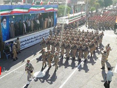 مراسم رژه نیروهای مسلح در شهرستان میانه برگزار شد